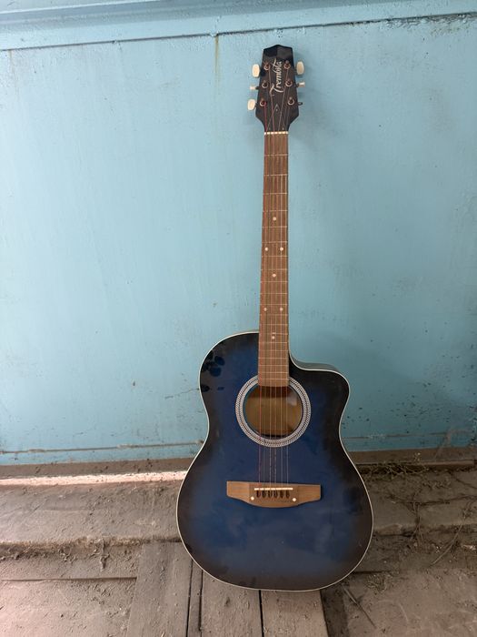 Продам гитару в хорошем состоянии