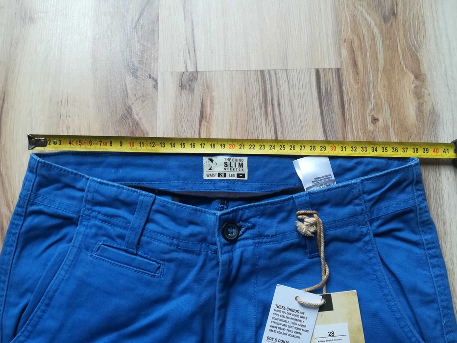 Niebieskie spodnie jeansy slim, rozmiar 28
