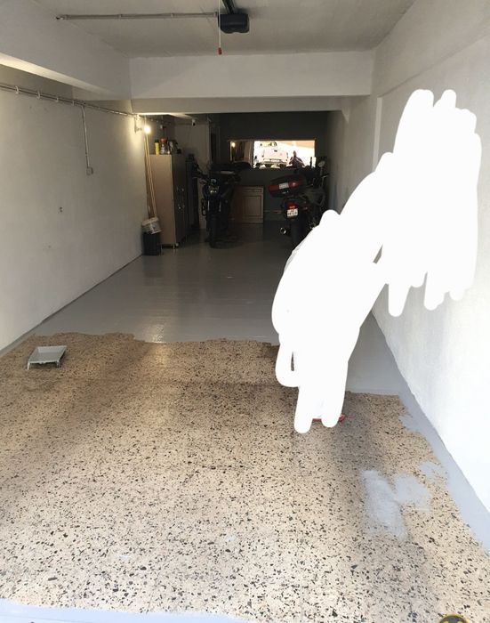 Garagem direta para a Rua