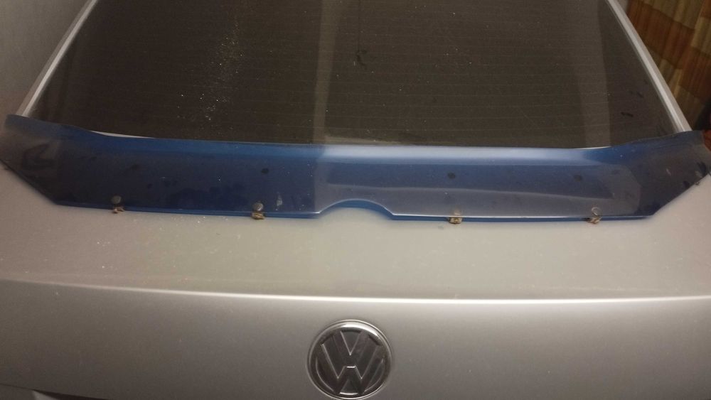 Дефлектор на капот Фольксваген поло седан без пошкоджень