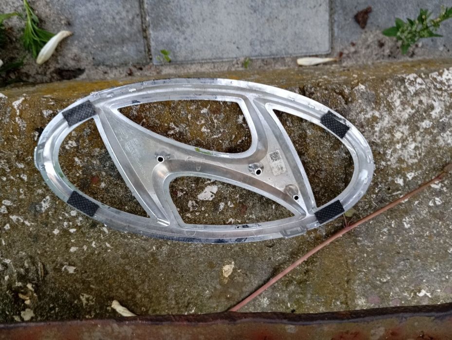 Znaczek emblemat logo przód Hyundai Tucson IV 4 Oryginał