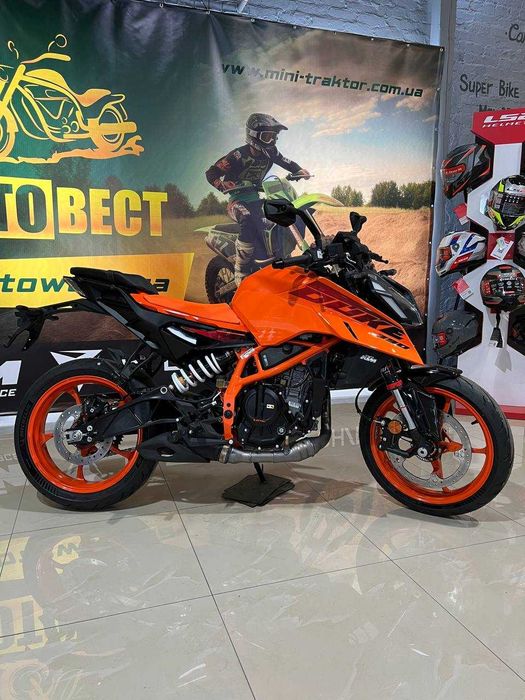 Мотоцикл KTM DUKE 390 2024 оранж