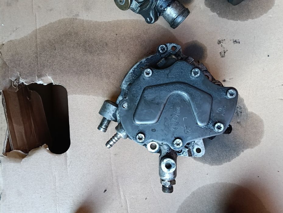 VW t5 2.5 TDI, AXD,Vacum pompa, Pompa  wspomagania, tloki termostat