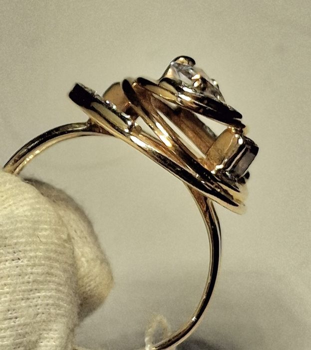 Кольцо  ,  каблучка