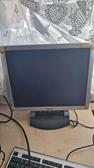 Монитор Viewsonic VA702