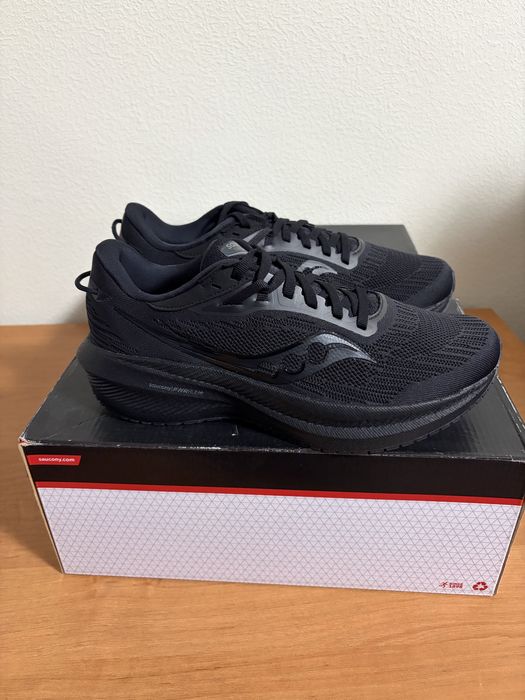 Новые ОРИГИНАЛ оригінал беговые кроссовки кросівки Saucony Triumph 21