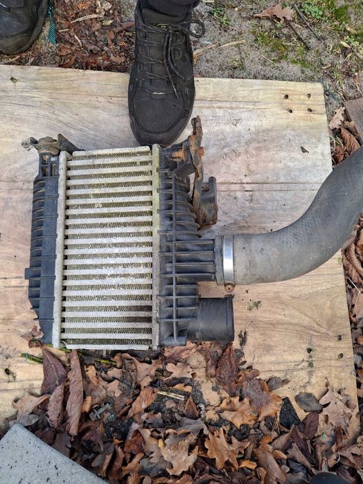 Toyota avensis t25 2,0 d4d 116 koni intercooler chlodnica