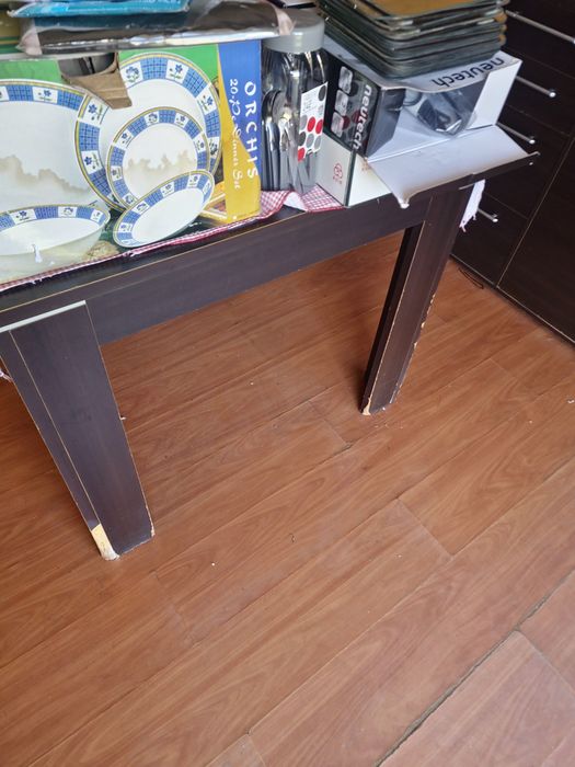 Vários móveis e utensílios para a casa