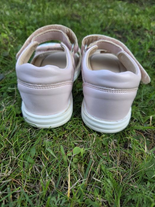 Różowe sandały Disney Marie 24