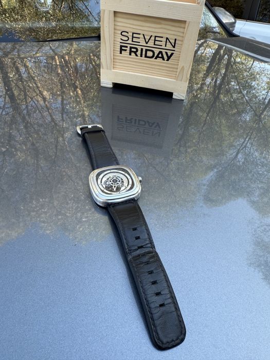 Годинник SEVENFRIDAY sf-p1b/01