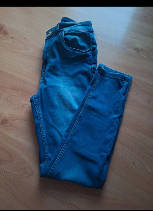 Nowe jeansy Diverse Push Up