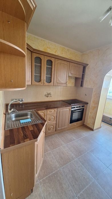 Продам кутову кухню