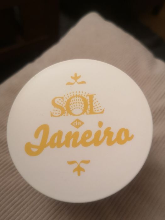 Sol  de Janeiro body Scrub