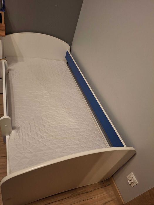 Łóżko dziecięce z szufladą + materac