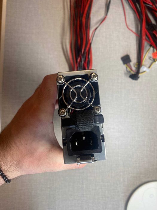 Серверный блок питания для GPU, Майнинг ферма