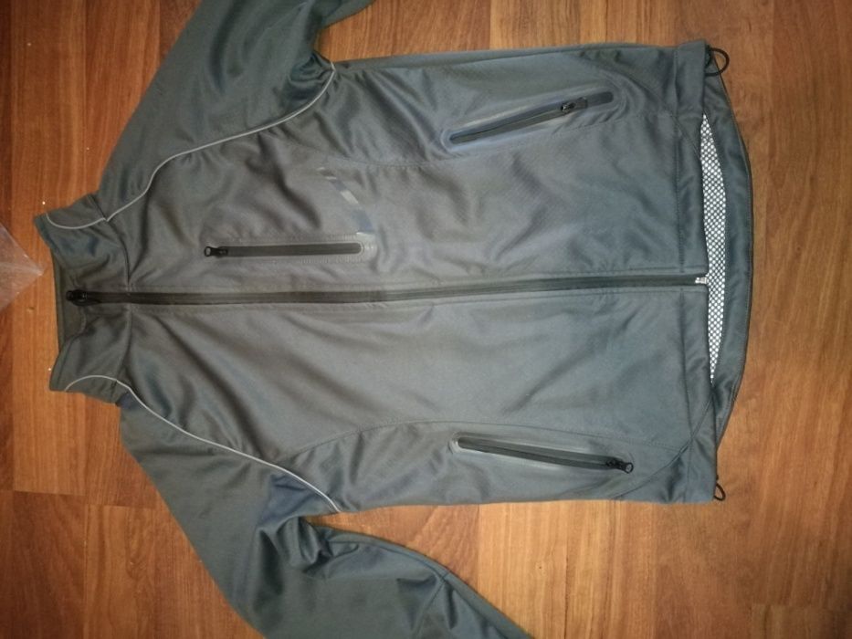 Sprzedam bluzę softshell rozmiar S