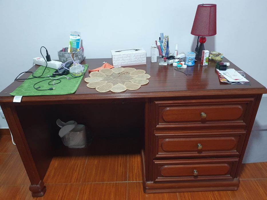 Secretaria super  conservada