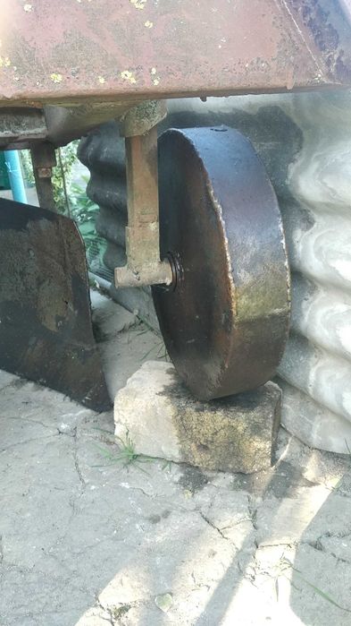 Плуг двох корпусний