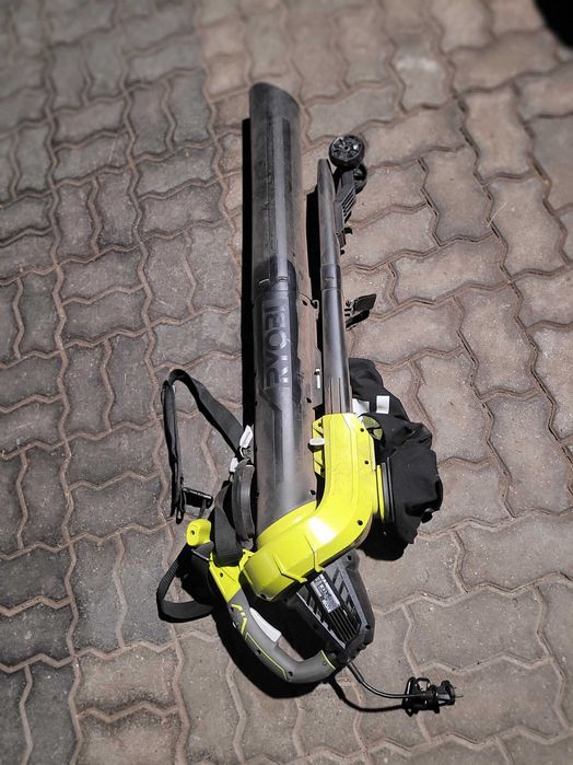 RBV3000CESV Odkurzacz-Dmuchawa RYOBI - zasilanie kabel