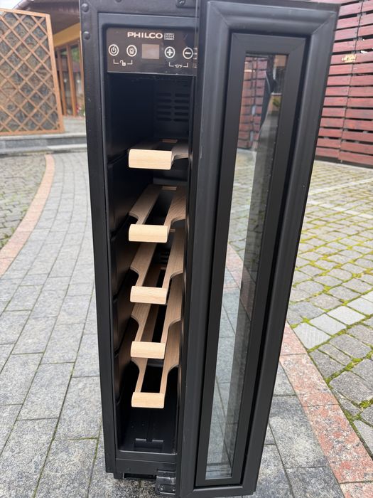 Винний Хололильник Philco PW 6 GBI