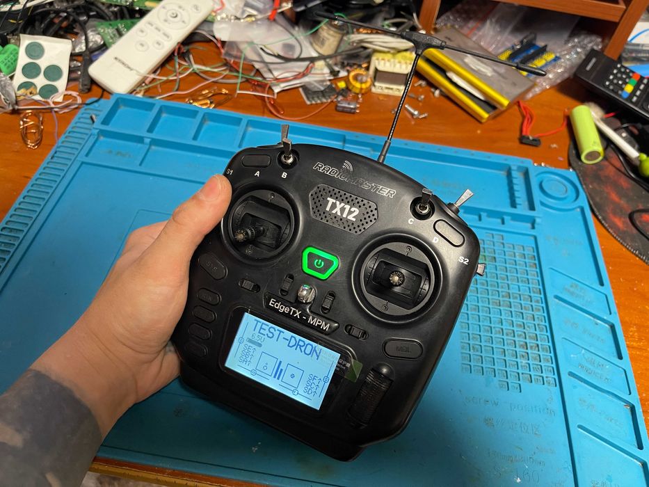 Пульт RadioMaster TX12 ELRS 915. Happymodel ES900TX