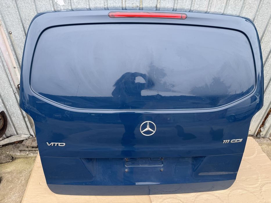 Задні двері ляда на Mercedes-Benz VITO W 447.