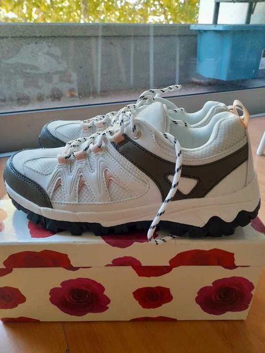 Sapatilhas Mo (continente) 38 (NOVAS)