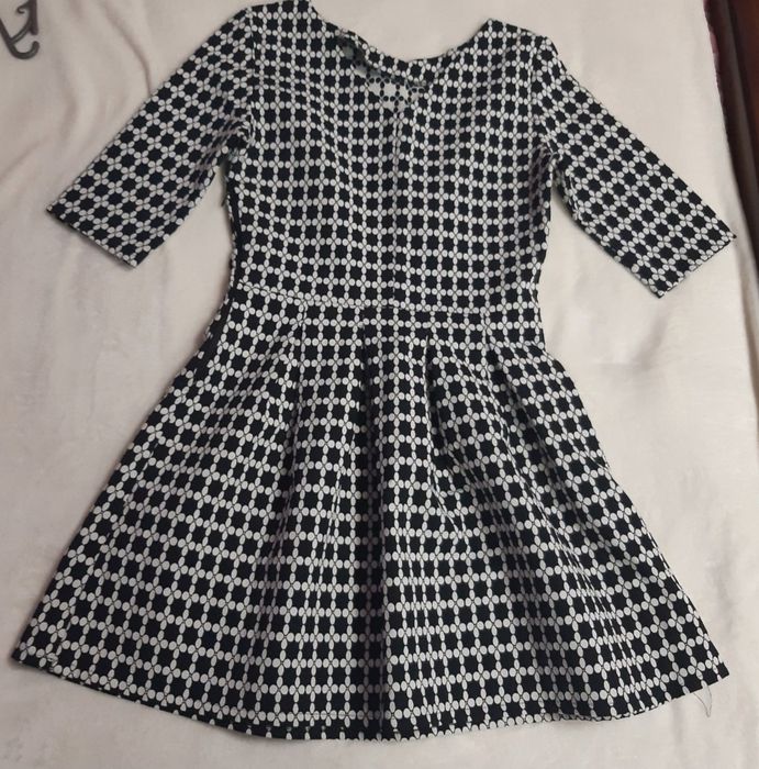 Продам жіночу сукню