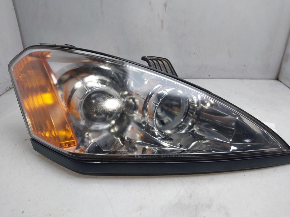 Farol Direito Ssangyong Kyron