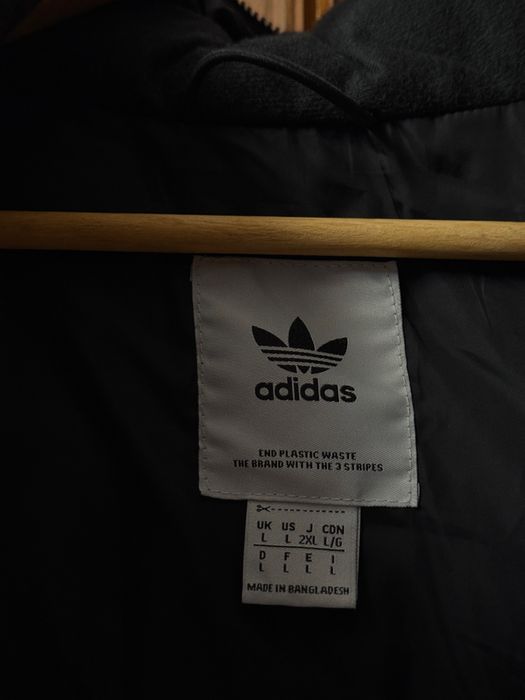 Kispo impermeavel Adidas