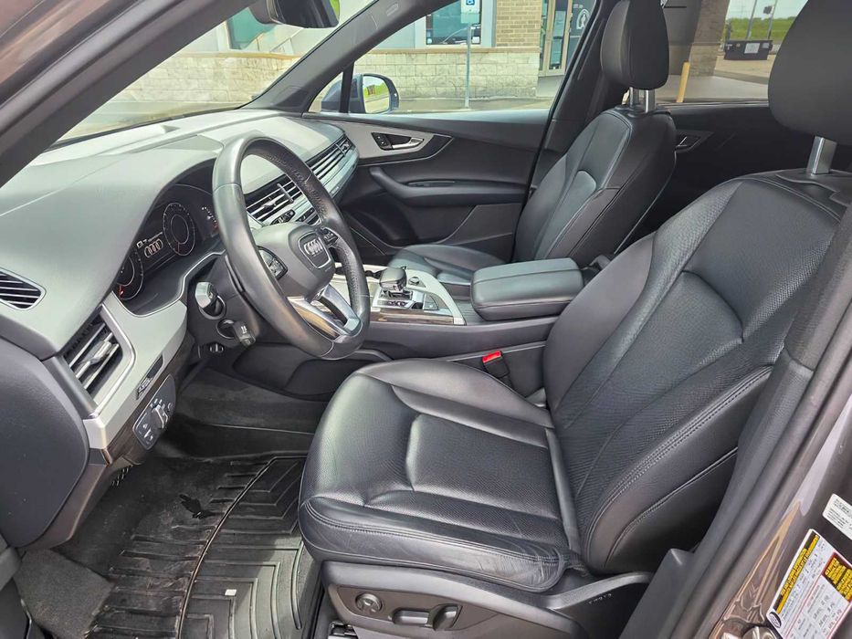 Audi Q7      2019