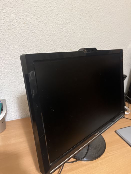 Monitor ASUS VK221D – 22” com Webcam Integrada