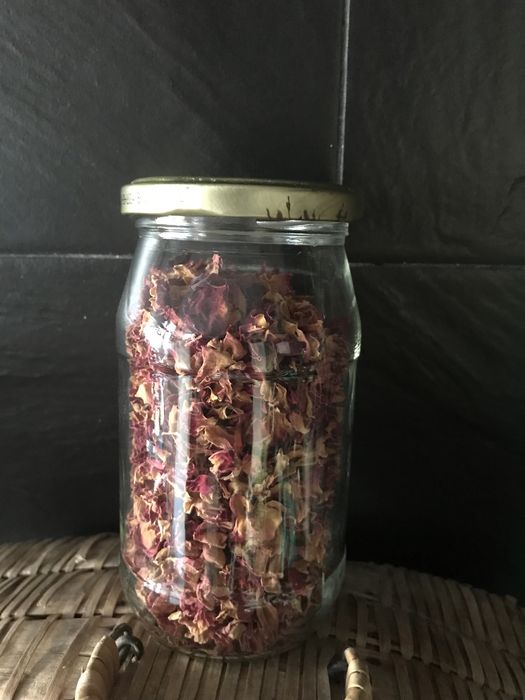 Compotas, calda de pimento e chas