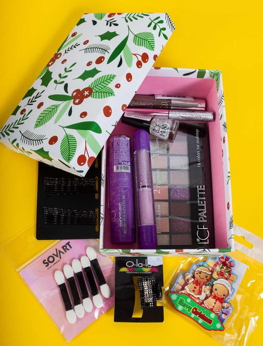 Новорічні подарункові набори, б'юті бокси. Подарунок на Новий рік