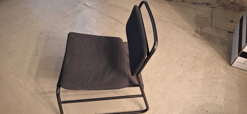 Cadeira com almofada Cinza - Liquidação de Escritório