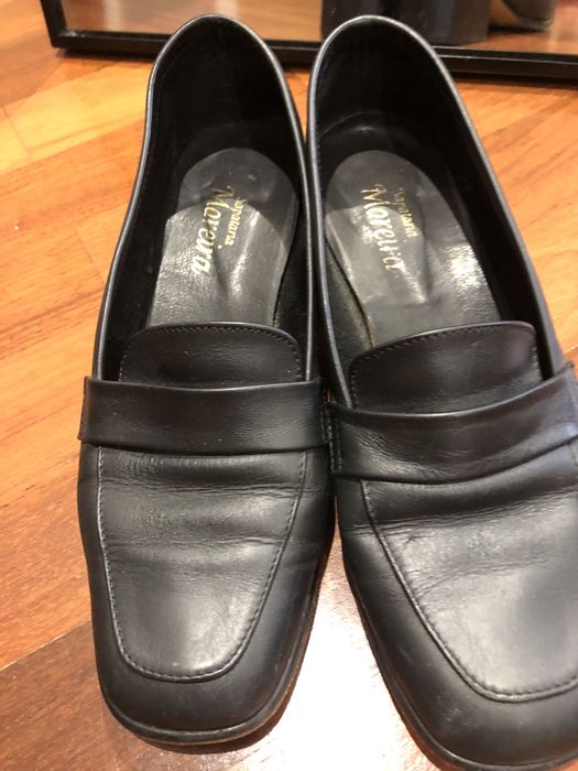 Sapatos Clássicos em Pele preta com salto