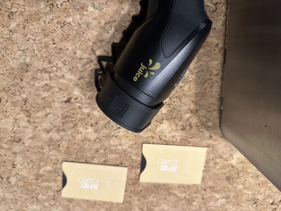 Stacja ladowania juice charger me 22kW