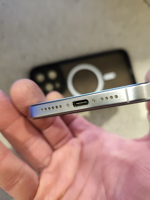 Iphone 15 pro max 256 branco