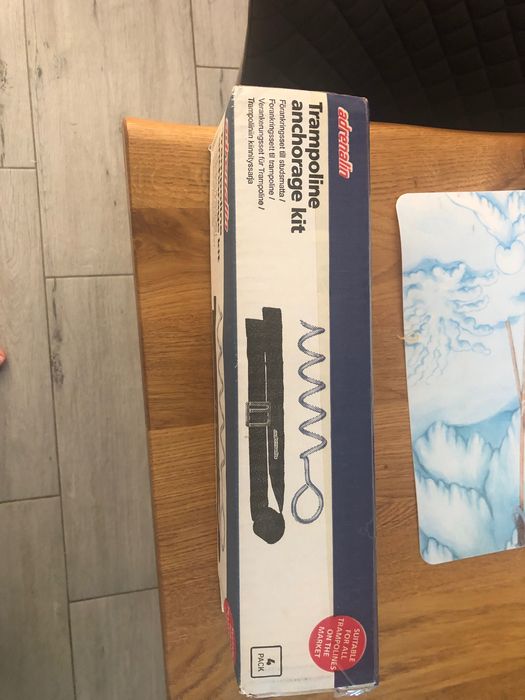 Zestaw kotwiczący do trampoliny