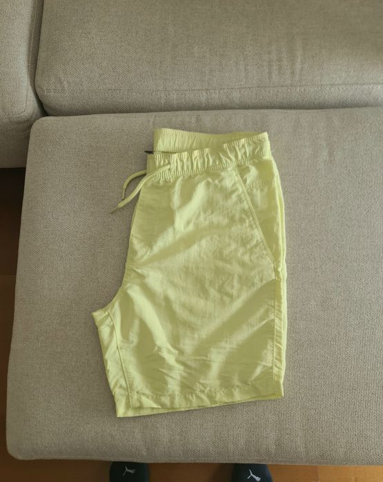 Calções H&M com 3 bolsos