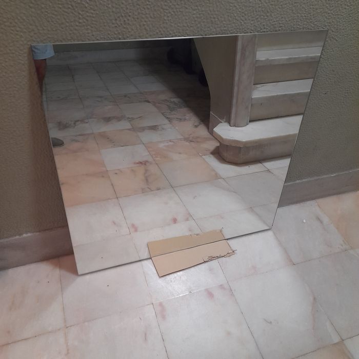 Espelho Minde Ikeia novo e outro