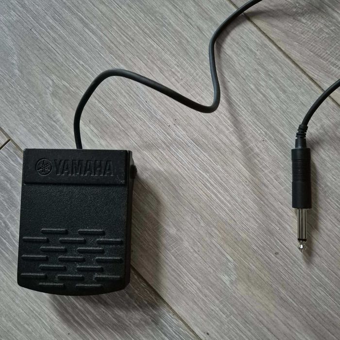 Keyboard Yamaha PSR-E463 + Statyw + Pedał Yamaha