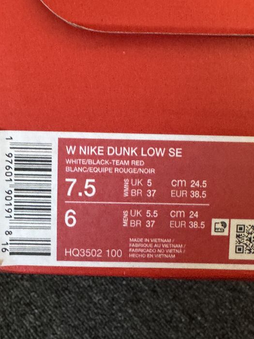 Nike Dunk Low SE HQ3502-100