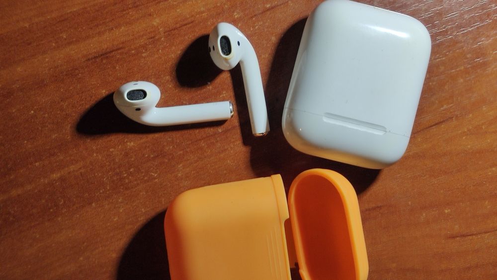 AirPods 1 + чохол + ще