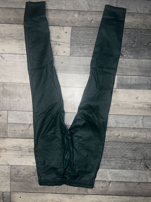 Woskowane spodnie stradivarius xs