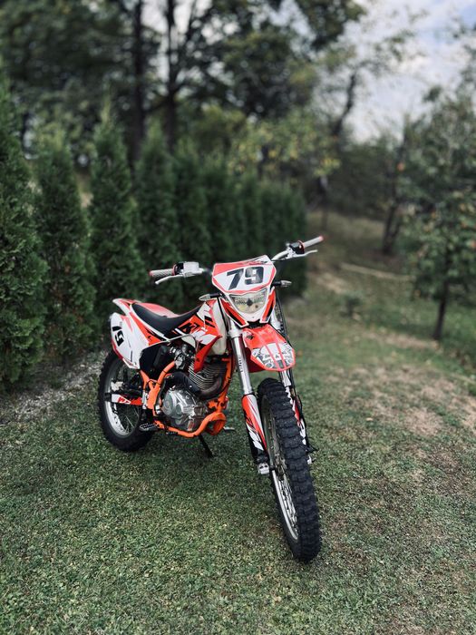 продам мотоцикл KAYO T1 250