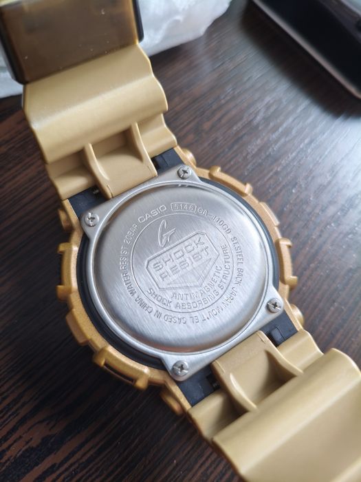 Часы Casio G-SHOCK GA-110GD-9BER