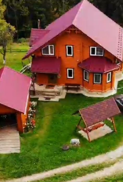 Відпочинок в Яблуниці біля Буковеля  з видом на Говерлу і Петрос