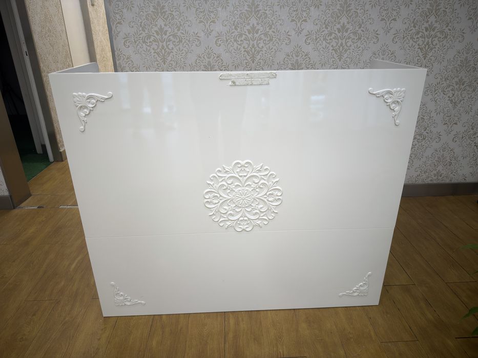 Balcao recepção 350,00