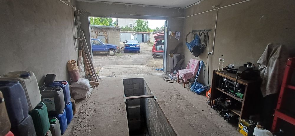 Продам гараж левый берег в раене плотины